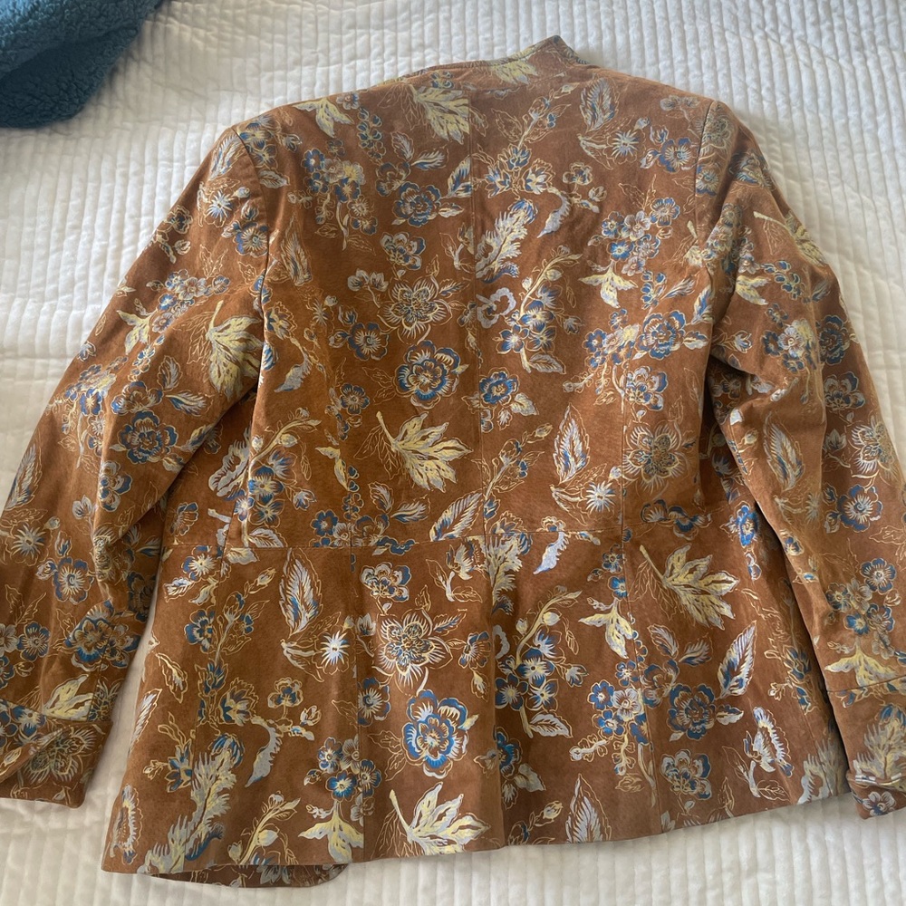 GORGEOUS floral suede coat - Picture 4 of 9